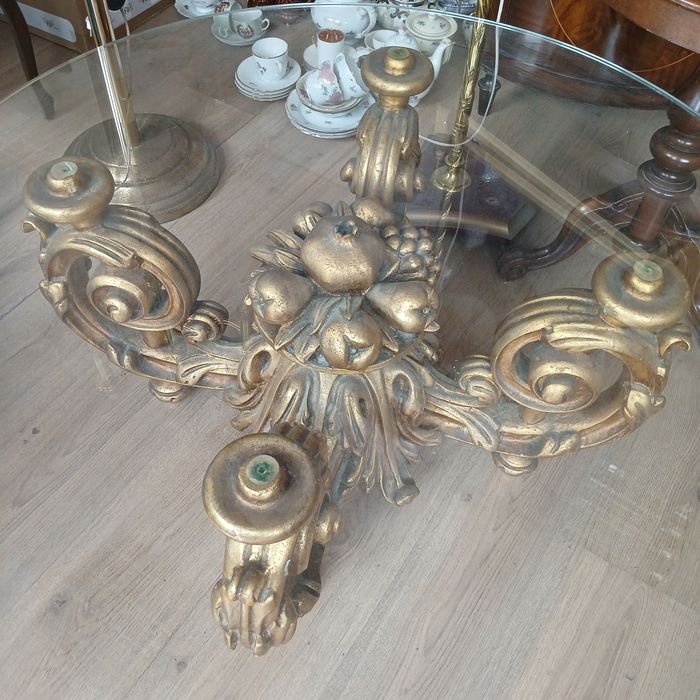 Холна.      маса