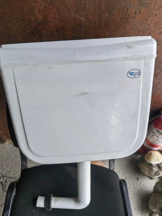 Rezervor vas WC cu alimentare