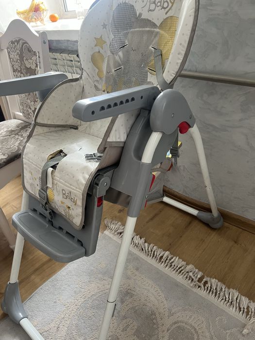 Детский стульчик для кормления