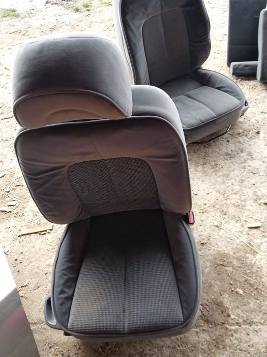 Vând bancheta +scaune Peugeot 407 2007