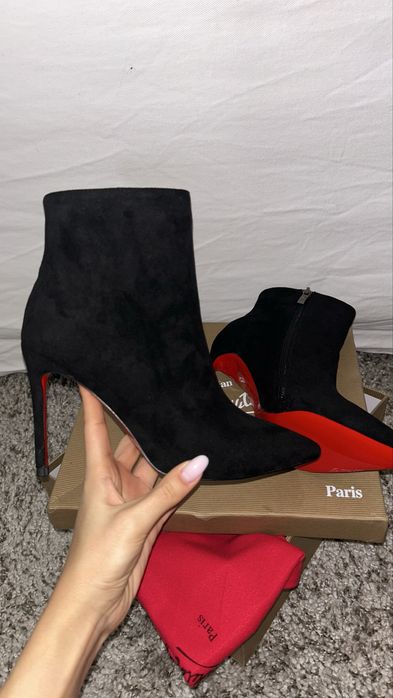 Cizme christian louboutin pe stoc 38