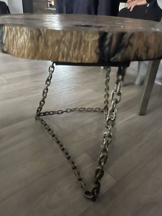 Холна масичка от масивно дърво
