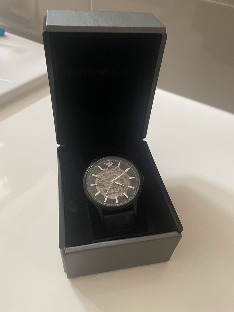 Часовник Armani Meccanico