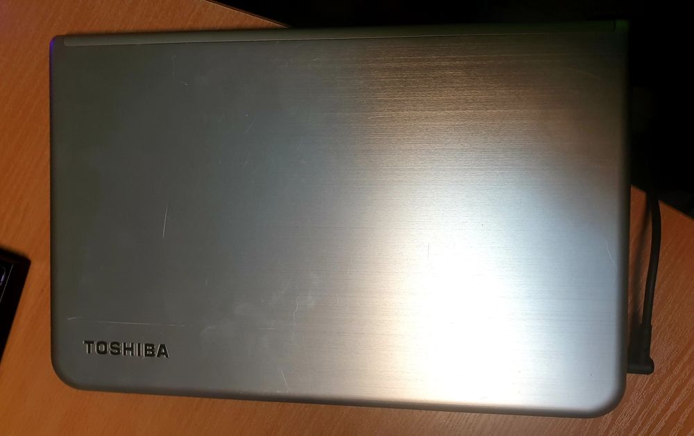 Лаптоп Toshiba P50-B-10V четириядрен 8GB