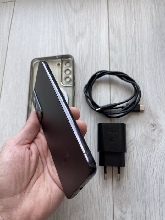 • Samsung Galaxy S22+ Plus • black •