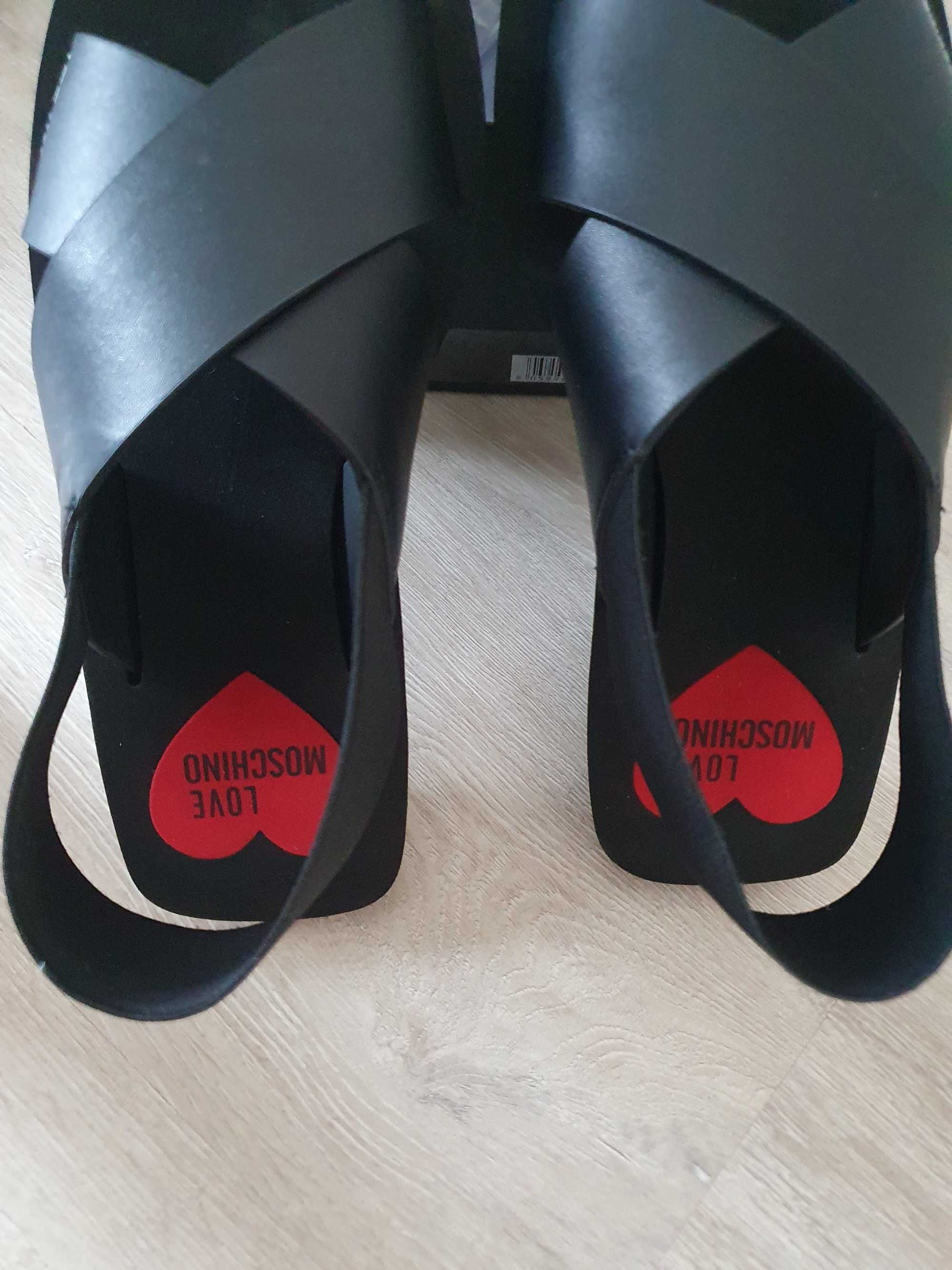Сандали Love Moschino