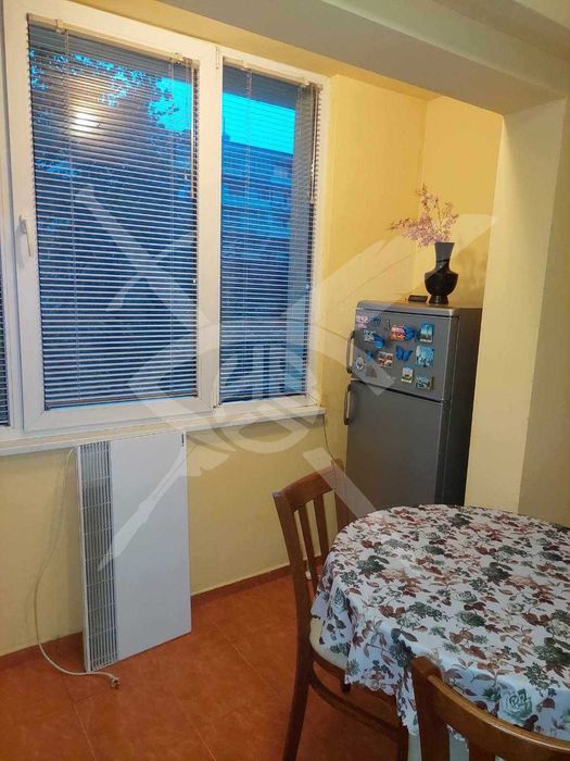 Дава се под наем Тристаен апартамент в Варна, Левски - 64 кв.м за 430 € - Снимка #1