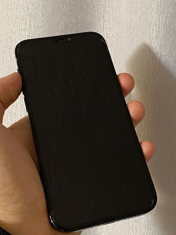 Iphone 12 в хорошем состоянии