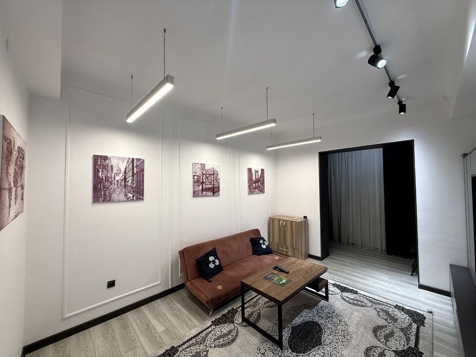 Новостройка, ул. Глинка, 2/1/8, евроремонт с обстановкой