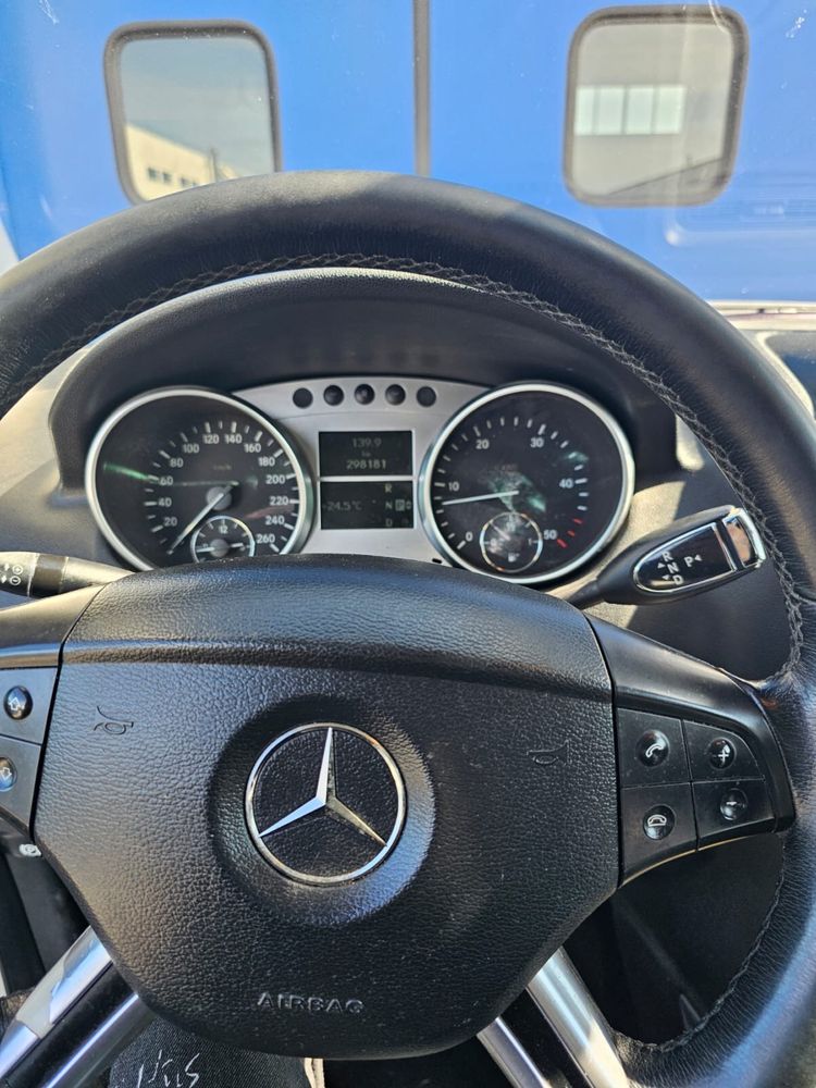 Vand Mercedes Benz MI 320