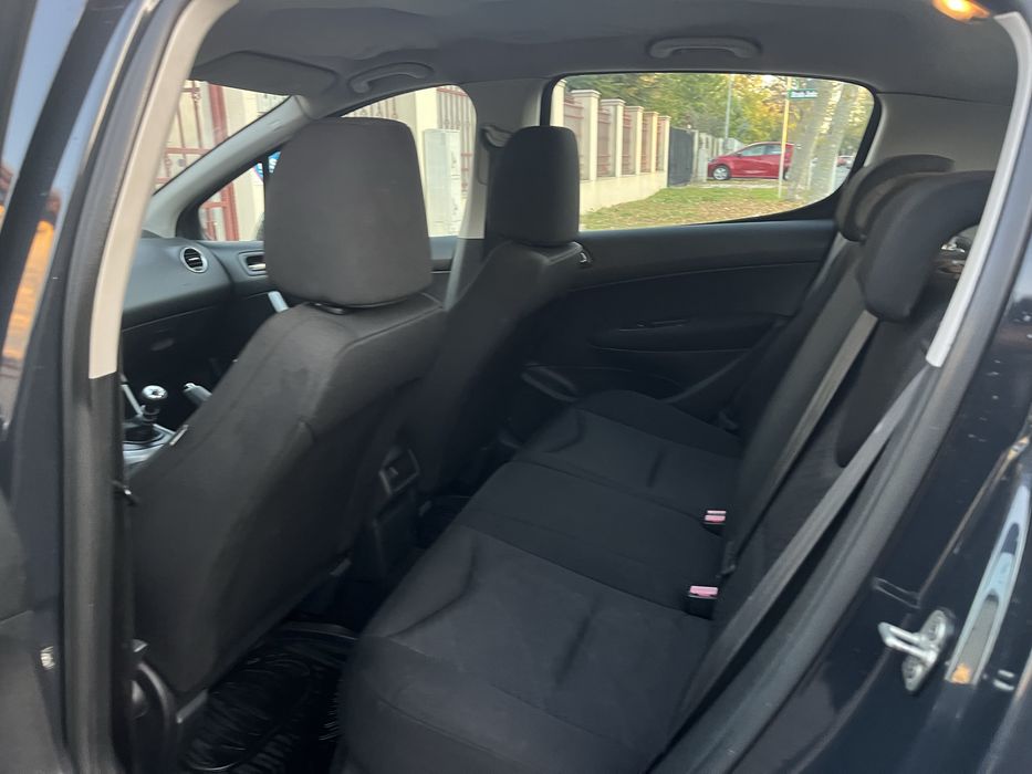 • Peugeot 308 • Facelift •