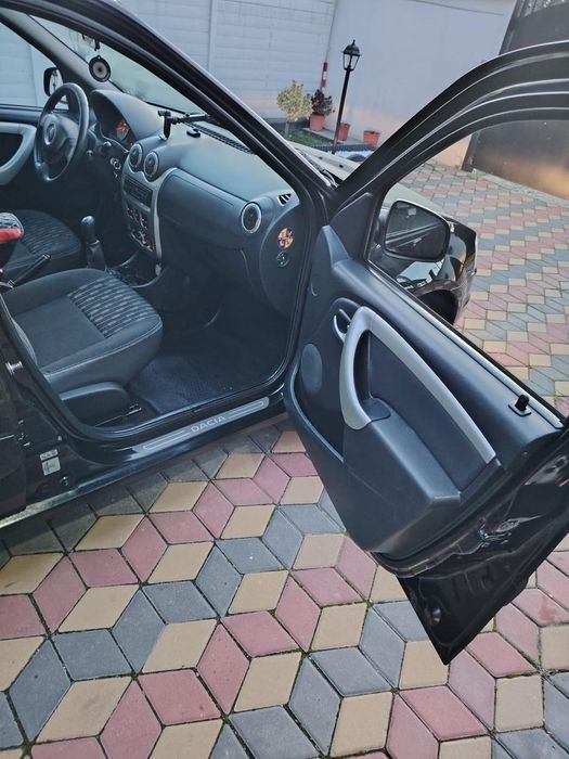 Logan MCV 1.5 ..7 locuri