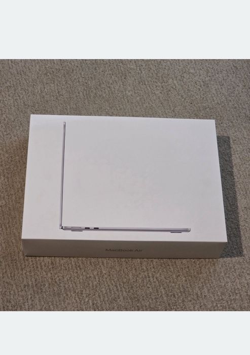 Macbook Air M4 chip 24GB 512 GB Memorie 13-Inch Sigilat