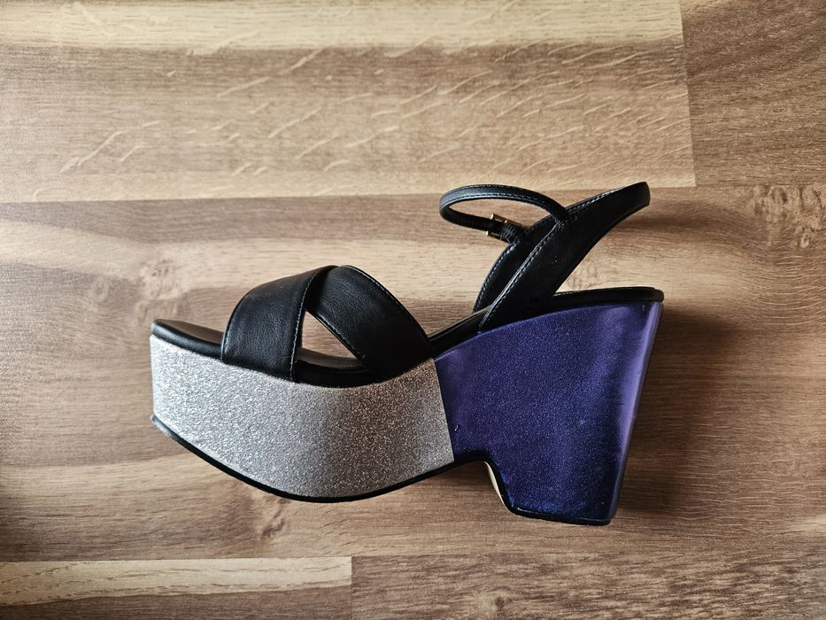 Дамски сандали GAUDI