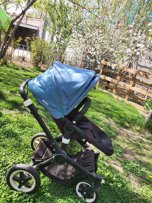 Продам детскую коляску bugaboo