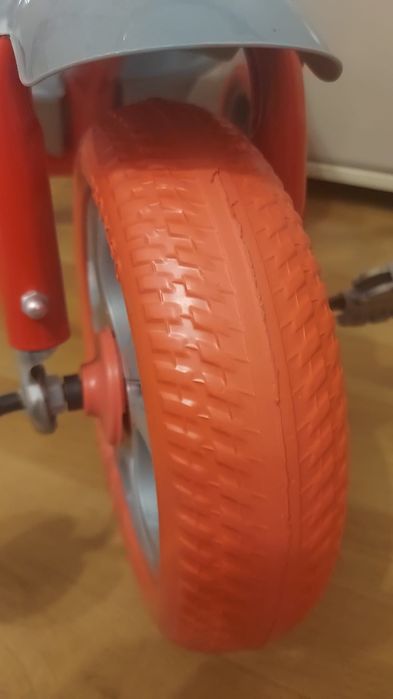 Vand triciclera U-Grow pedal rosie