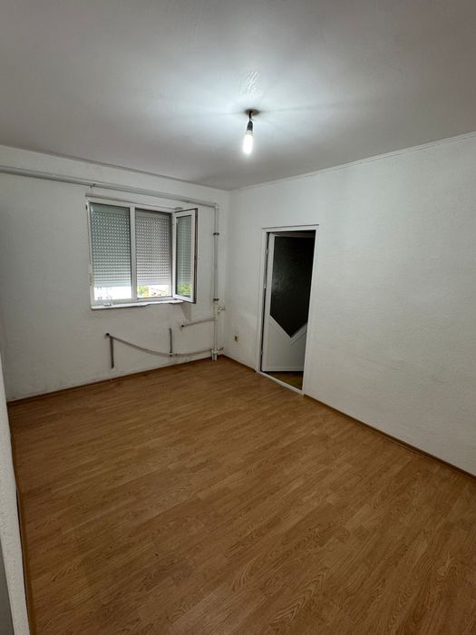 Apartament cu doua camere !