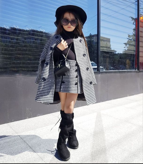 Шикарная 3ка на девочку. Новая.