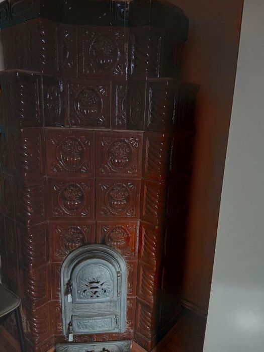 Vând sobă de teracoto