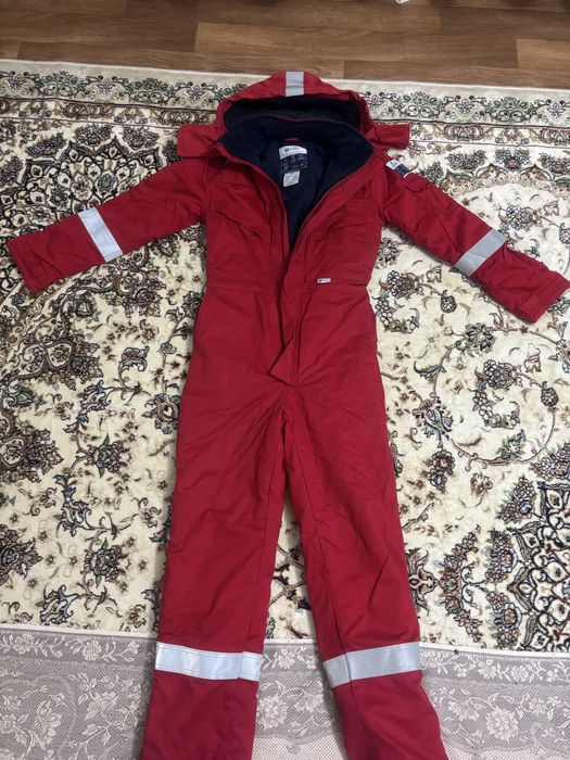 Спецодежда (комбенизон,сапоги)