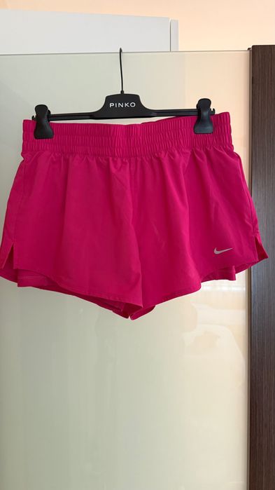 Къси панталони с клин Nike