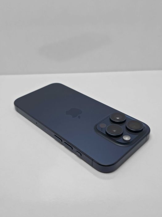 iPhone 15 Pro 256GB Titanium Blue