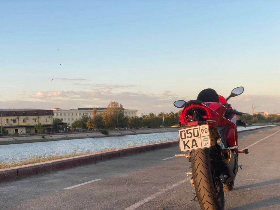 Moto 2025  yurgan holati ideal