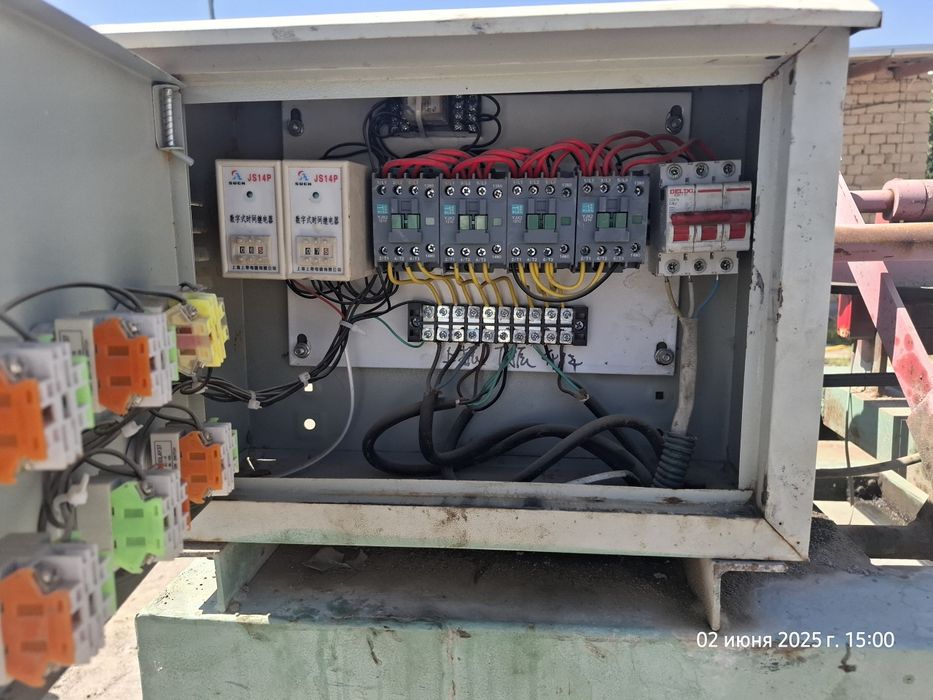 Shlakablok gisht stanok sotiladi