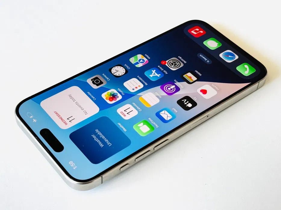 Iphone 15 Pro Max 256GB Natural Titanium Гаранция 6 месеца