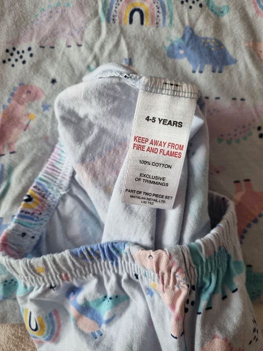 Pijama tricou pantalon scurt dinozauri 4-5 ani