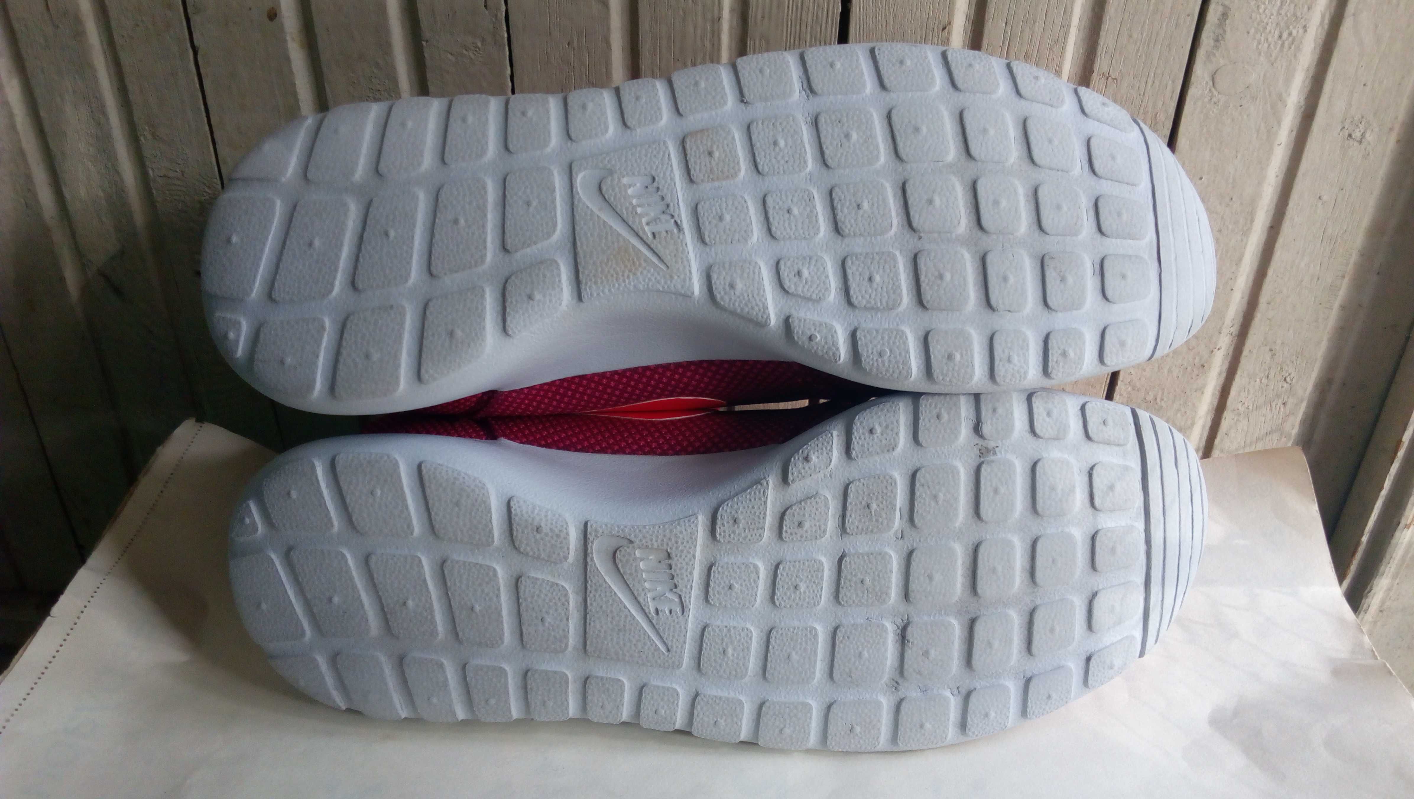 ''Nike Roshe One''оригинални маратонки 40 номер