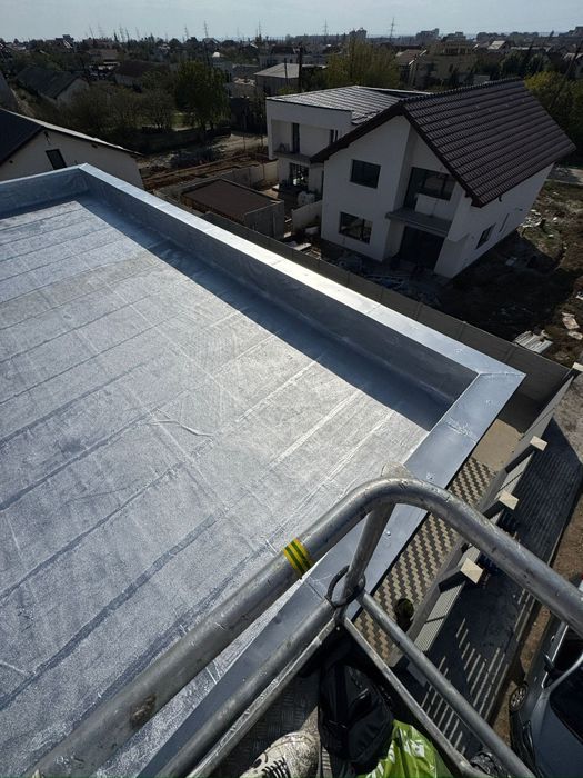 Hidroizolații / Reparații acoperiș / terase / izolații / garanție