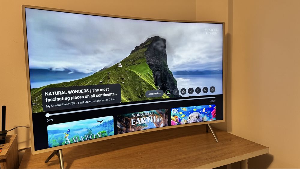 Televizor curbat Samsung UHD de 49" KU6519