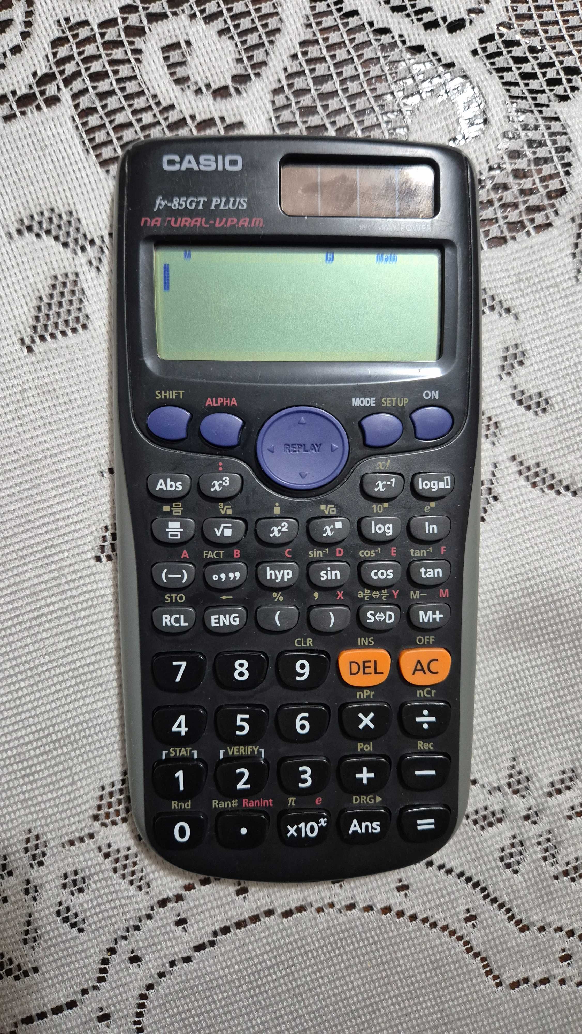Калкулатор CASIO fx-85GT PLUS