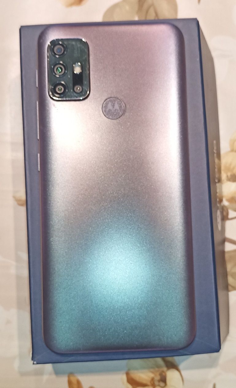 Телефон Motorola G30