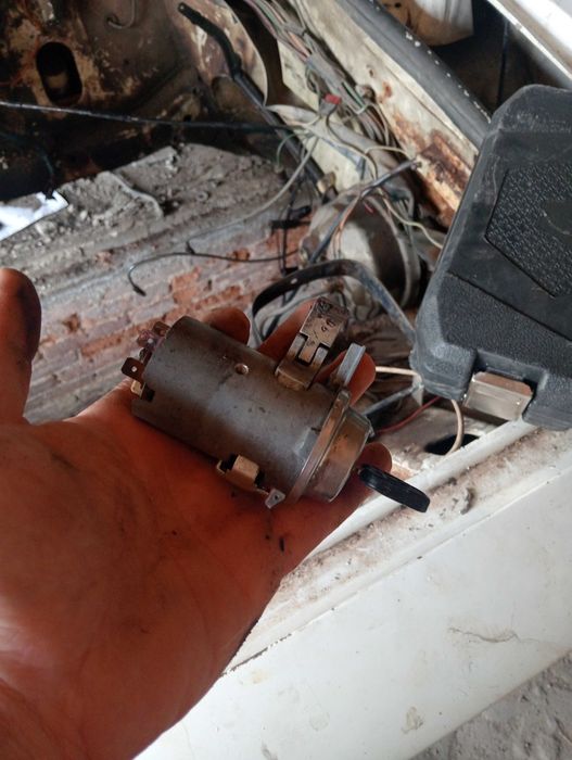 Останали части от лада 2103