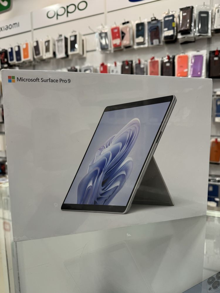 Microsoft Surface Pro 9 Gen 12 i7 16 Gb Ram /256Gb/ Future Gsm Mobile