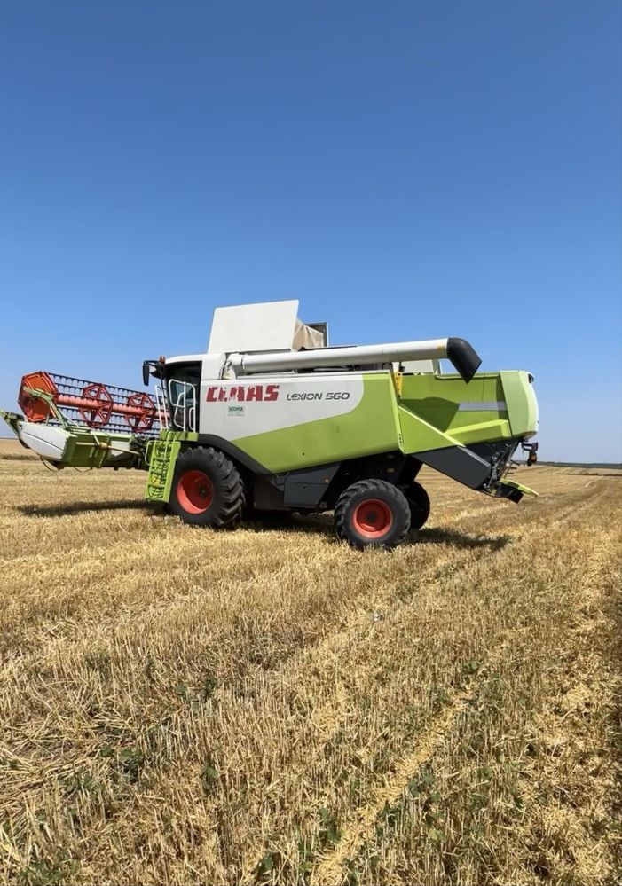 Vand / Prestari servicii cu Combina Claas Lexion 560 Tractiune 4x4