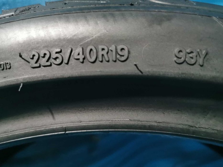 225 40 19 goodyear 2 buc