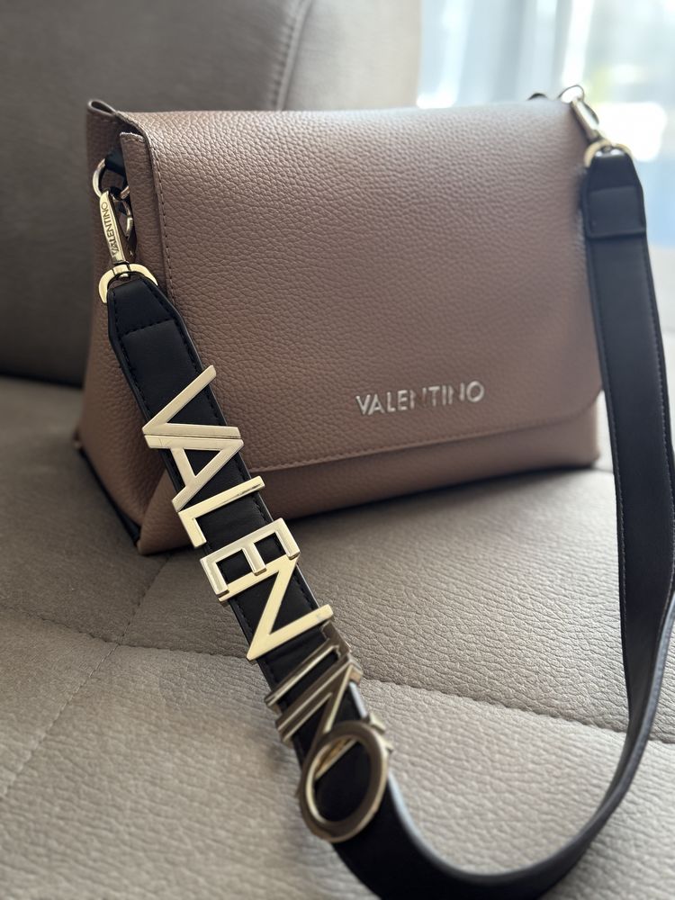 Valentino Дамска чанта в цвят камел