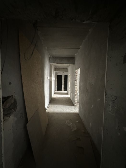 Yakkasaroy qushbegi Lafayette 78kv 2-3 xonale kivartera sotiladi