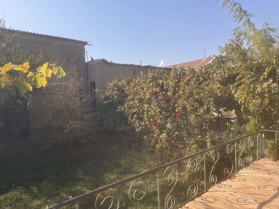 Qashqadaryo. Qarshi shahrida hovli sotiladi