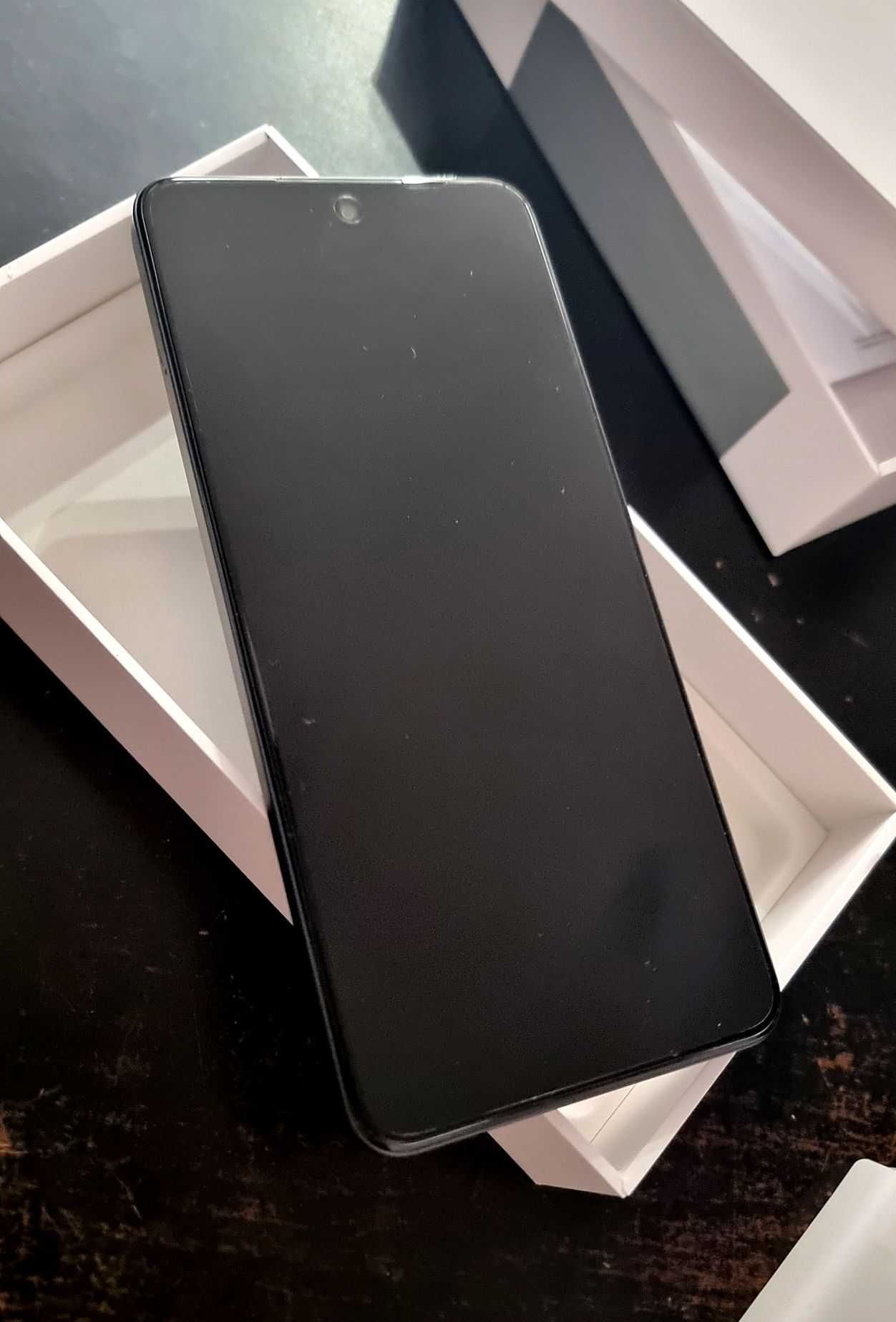 телефон OPPO A5x 128GB