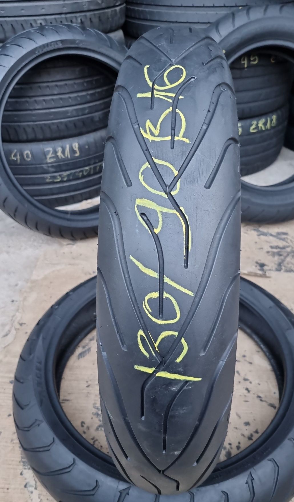 Anvelopa Moto Michelin 130/90 B16 Impecabilă.