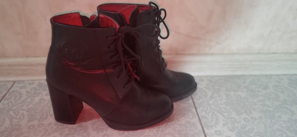 Ботинки осенние шнуровка