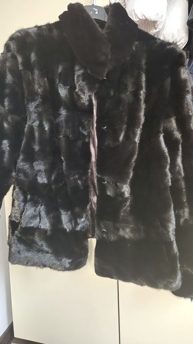 Vând blana naturală vizon