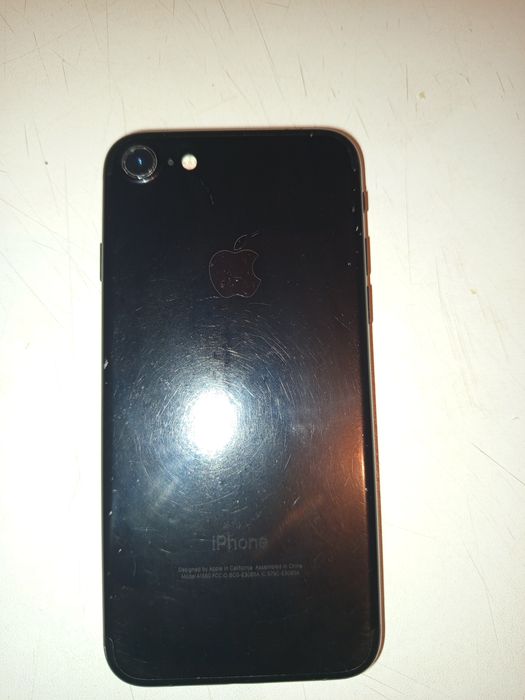 Продам айфон 7 на 128 Гб