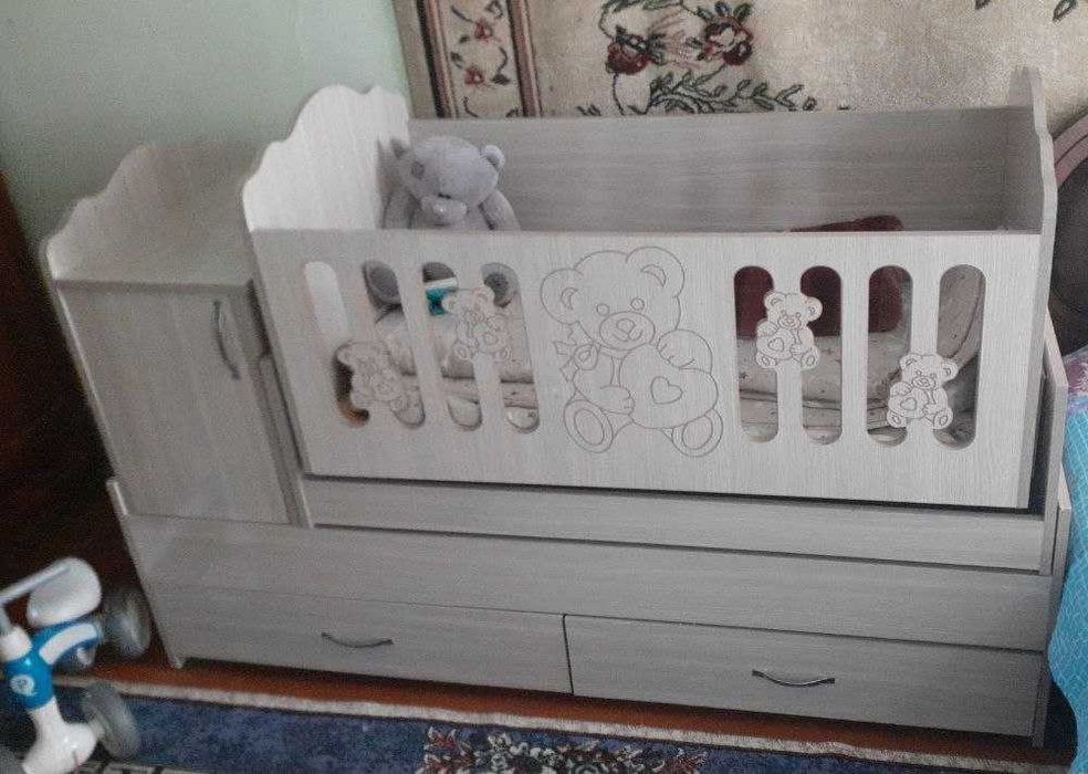 Продаётся детская кроватка - качалка.