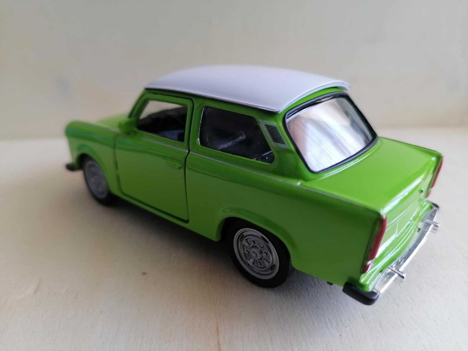 Трабант 601 в мащаб 1:34