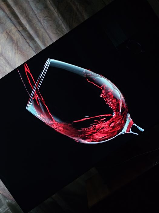 QLED телевизор продам Самсунг